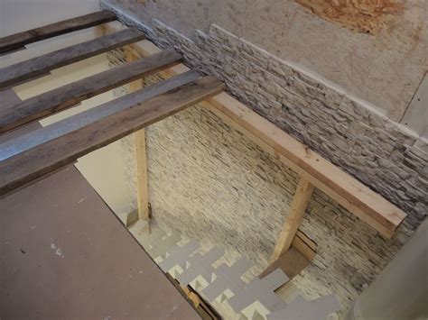 Sienų paruošimas klijavimui