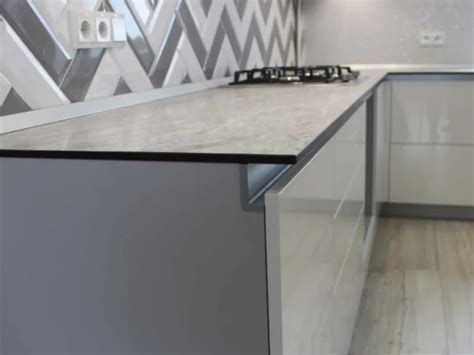 Pavyzdžiai virtuvės stalviršių iš Compact HPL