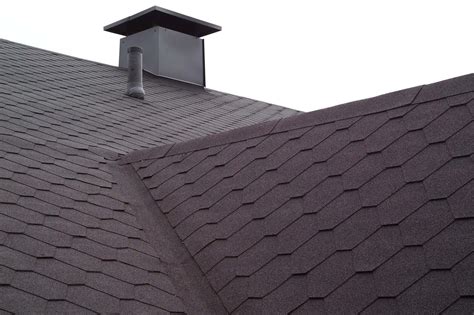 Bituminės čerpelės ant stogo