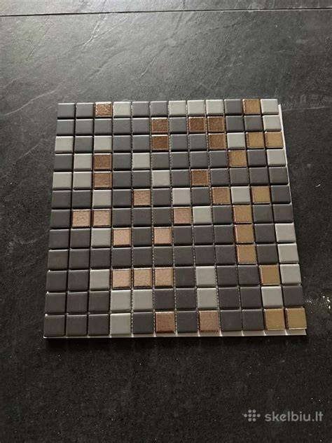 Mozaikinės plytelės tinklelyje
