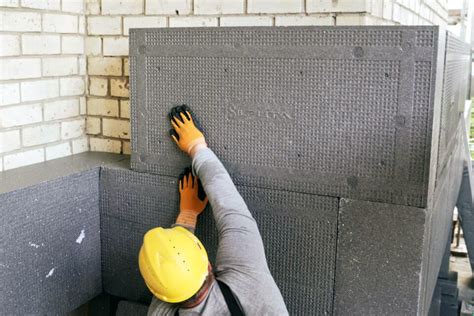 polistireninio putplasčio ir hidroizoliacijos sluoksniai