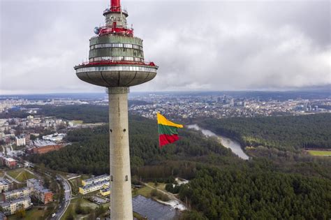 Vilniaus TV bokštas su apžvalgos aikštele