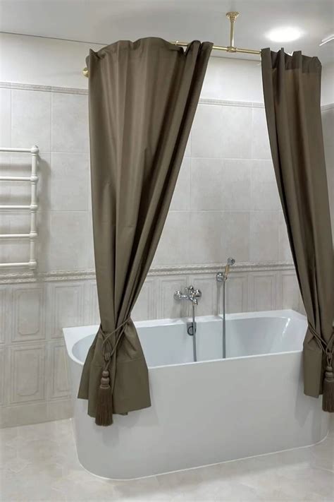 Ketaus dušo padėklas su užuolaida