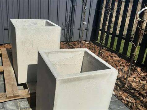 Betono vazonai - skirtingų formų ir dydžių kobetuvas, įspūdingi dekoracijos elementai