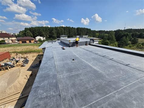 Įvairūs stogo dangos tipai: prilydoma danga, EPDM, skarda