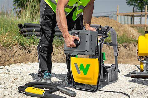 Infografika: giluminių betono vibratorių veikimo principas