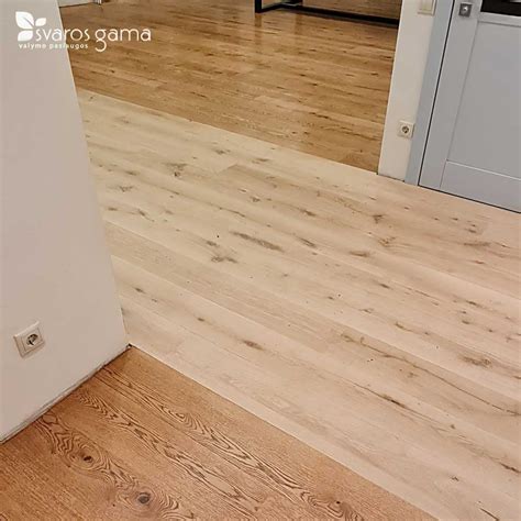 Medinių grindų vaškavimas