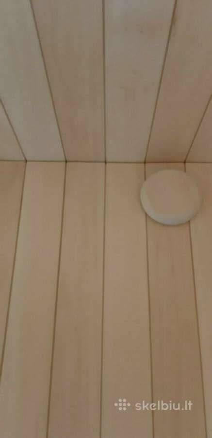 Liepos medienos dailylentės pirtyje: šviesi spalva, be dervų, lengvas apdirbimas, minimalistinis kvapas