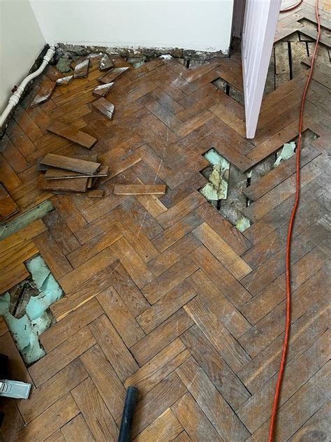 medinių grindų glaistymas