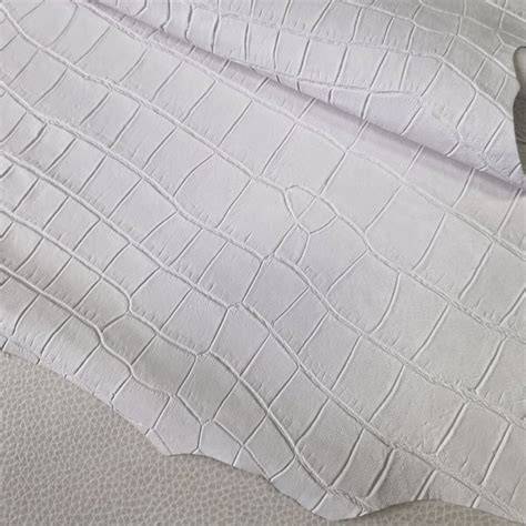 Celian ivory plytelių spalvos ir faktūros schemina vizualizacija - matt vs Anti-Slip paviršiai