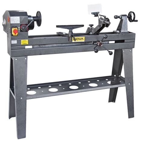 Medienos tekinimo staklės su kopijavimo priedu