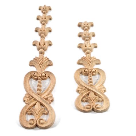 mediniai auskarai su pjūklų raštais