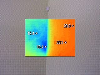 Nuotrauka: tvarkingai nutinkuotos vidaus sienos