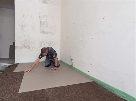 Paruoštas grindų pagrindas prieš klijavimą