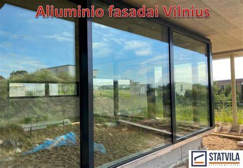 Infografika: Aliuminio fasado kryptys, įrengimo etapai, medžiagos