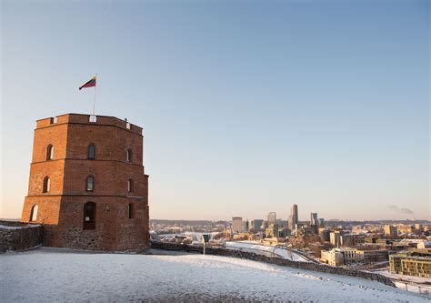 Gedimino kalno panorama su miesto architektūra
