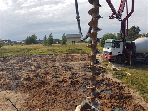 CFA polių gręžimas