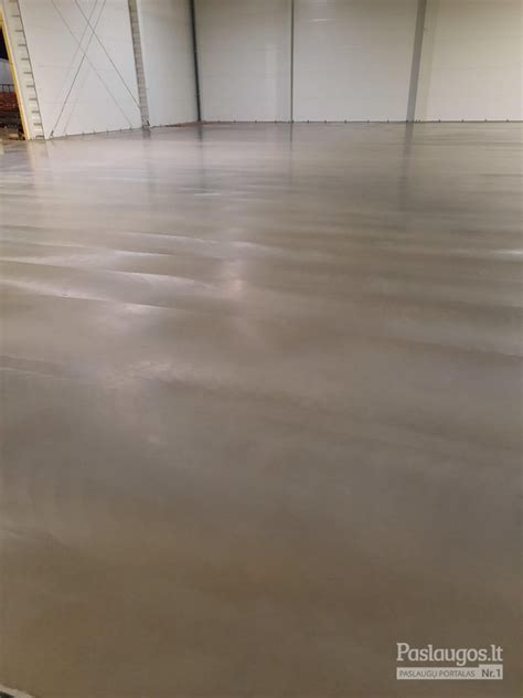 Pramoninių grindų dažymo pavyzdys