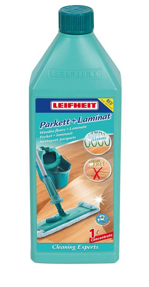 Laminato ir parketo vizualizacijos infografika: pagrindiniai skirtumai, paviršiaus apdirbimas, atsparumas drėgmei