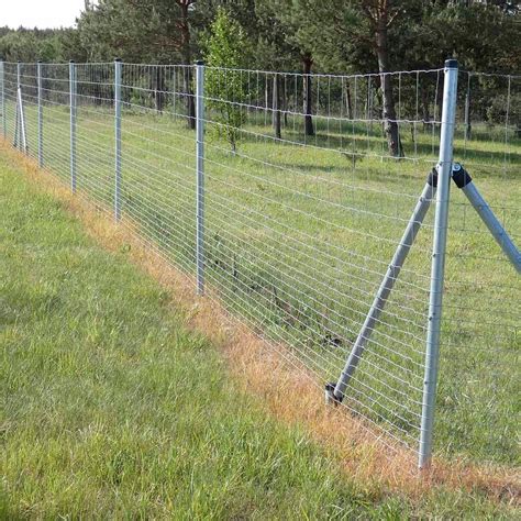 Metalinio tinklo montavimas namo pamatuose