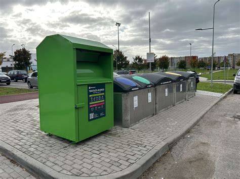 Atliekų surinkimo aikštelė - rūšiavimas ir konteineriai