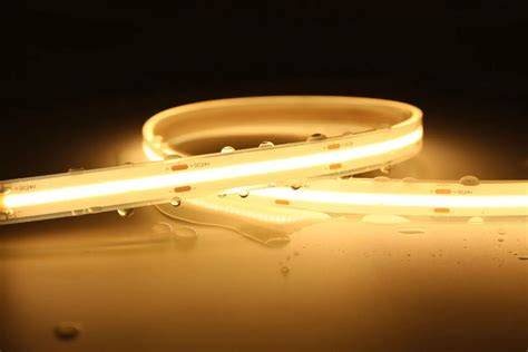 LED vs keičiamų šviestuvų palyginimas
