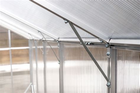 Sustiprinto plieno profilio šiltnamio konstrukcija