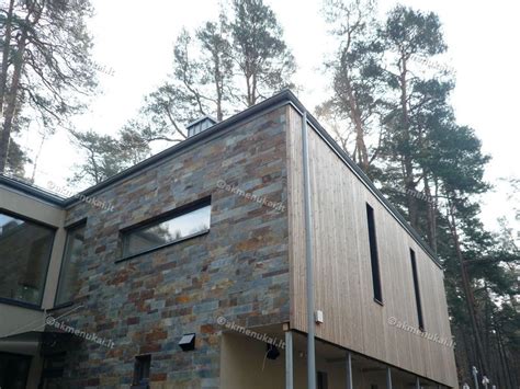 Skirtingų fasado apdailos medžiagų pavyzdžiai