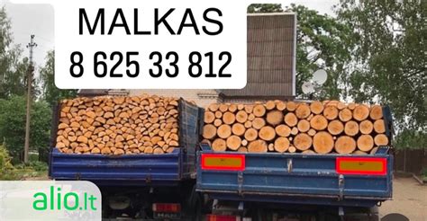 Vežamos malkos sunkvežimiu