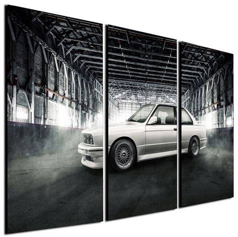 Didelis BMW E30 restauracijos apimties paveikslas su dalimis, įranga ir daliniais