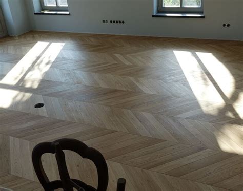 Ąžuolinės parketlentės raštai Herringbone ir Chevron