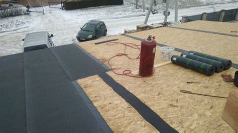 Bituminės ruloninės dangos klojimas ant pamato