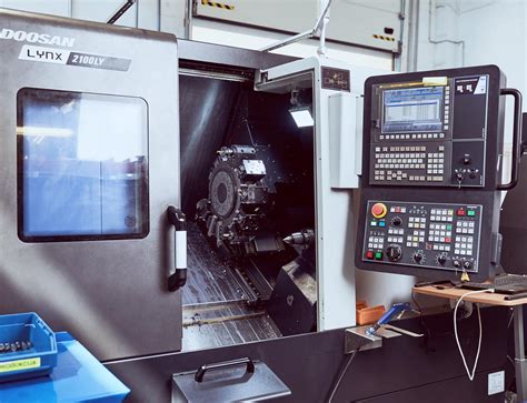 Palyginimas: tradicinis ir CNC tekinimas