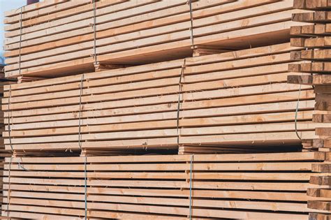 Dvigubo pjovimo statybinė mediena