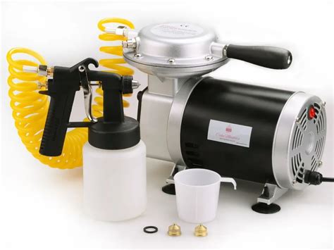 Purškimo aparatas su antgaliais