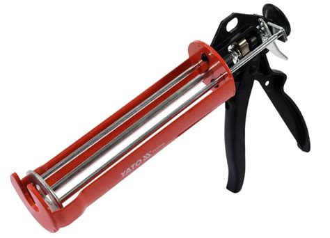 Silikono tepimas ir lyginimas