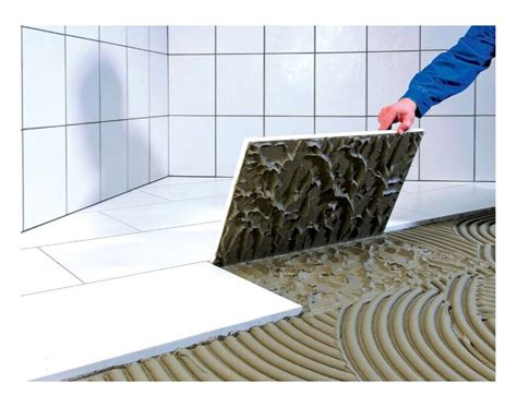 Infografika: Pagrindiniai žingsniai dažant plyteles