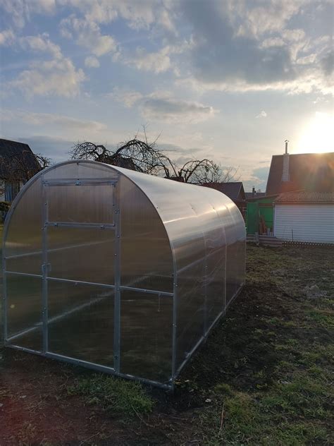 Rusiškas polikarbonatinis šiltnamis „Agro Titan“ - tvirtas ir patikimas