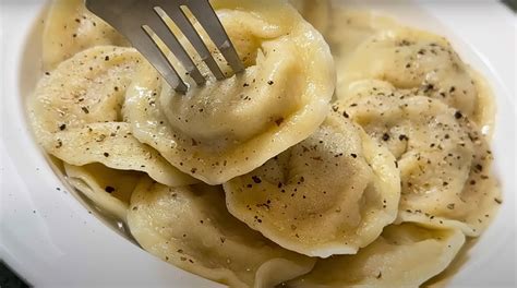 Infografika su skirtingais stiprintuvais ir jų veikimu