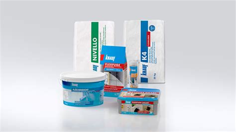 Įrankių asortimentas plytelių klojimo darbams