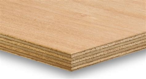 Jūrinė fanera statybų aikštelėje