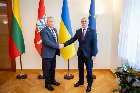 Teisingumo svarstyklių iliustracija