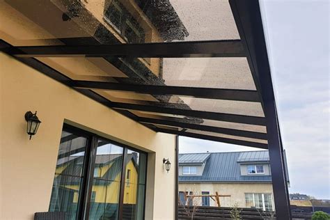 Vejas ant aliuminio stogo