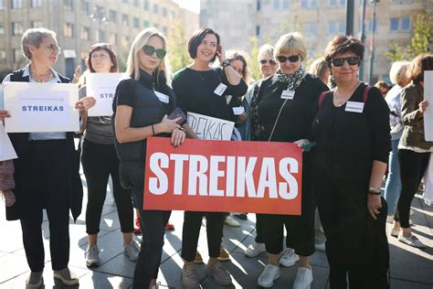 Mokytojų streikas ir jų reikalavimai