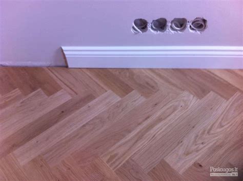 Parketo klojimo raštų pavyzdžiai: tradicinis, eglutė, Chevron