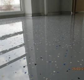 Epoksidinių dažų dengimas ant betoninių grindų