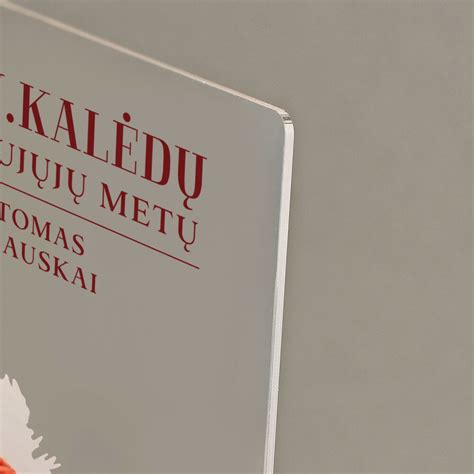 Akrilinio lako gamintojų logotipai