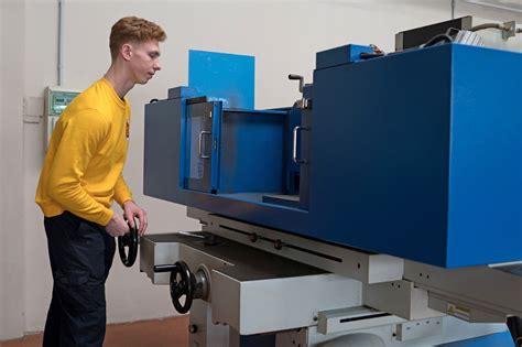 nuotrauka Triton DCA 300 talpos prijungtos prie medienos apdirbimo staklių