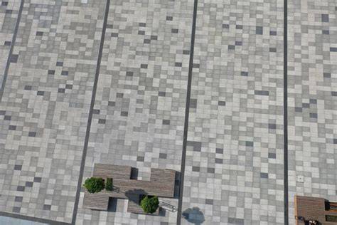 Betono plokščių įvairovė: skirtingos faktūros, spalvos ir matmenys