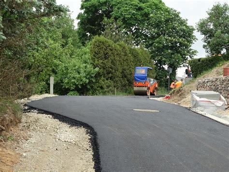 Asfalto danga su išplaukusiu bitumu